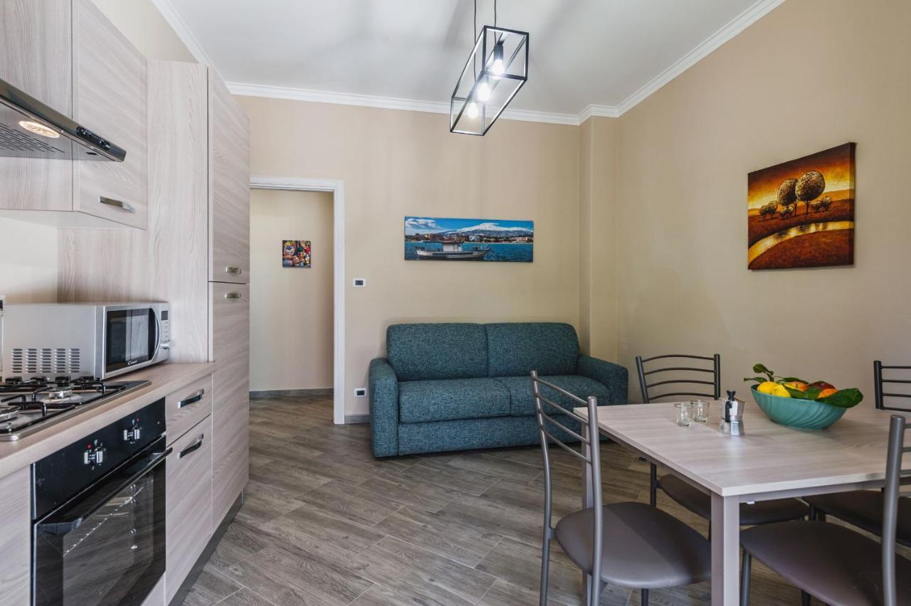Lemon Tree Apartments By Wonderful Italy Giardini-Naxos Buitenkant foto